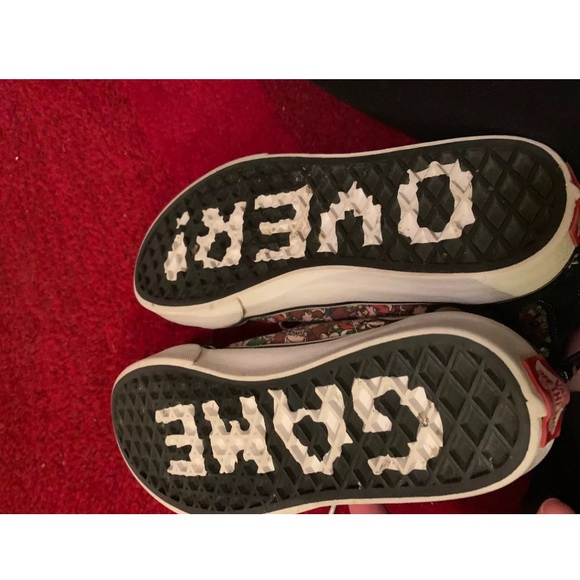 Nintendo x Sk8-Hi Reissue Mario Luigi sneakers  3 - Picture 5 of 7